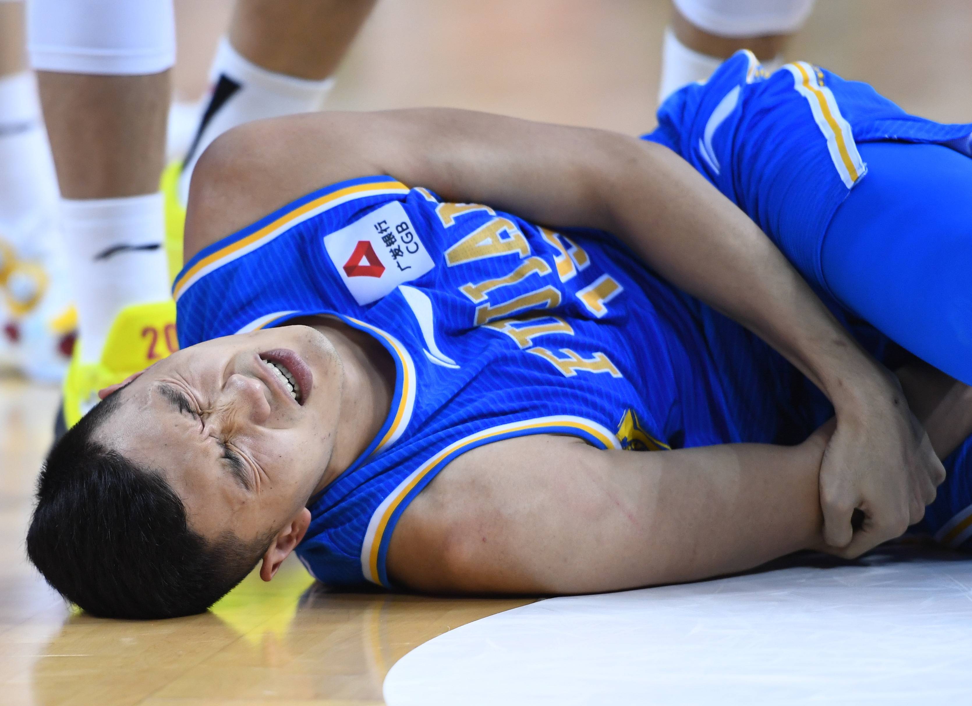 CBA常规赛转会期走向成谜，成都蓉城调整名单，信心回归，资深球员宣示担当的简单介绍